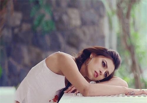 Cứ tưởng ở công ty là an toàn nhất, nào ngờ mẹ người yêu lại giỏi giang đến mức dàn dựng được cả một vở kịch khiến tôi gánh nỗi oan ức tày đình