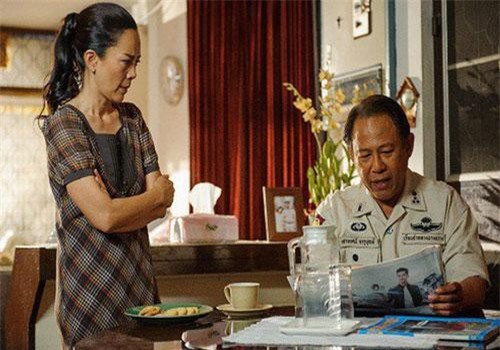 Nỗi cơ cực của nàng dâu muốn cho con đi chơi cũng phải xin phép năm lần bảy lượt, chờ đủ mệnh lệnh của bố mẹ chồng