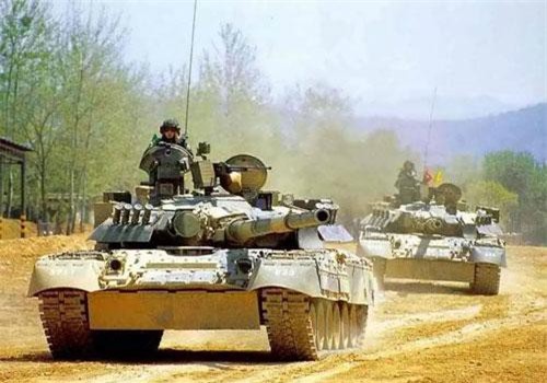 Ngạc nhiên kho xe tăng Liên Xô trong kho vũ khí Hàn Quốc