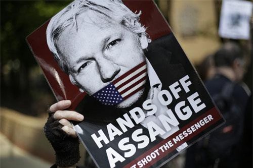 Nhà sáng lập WikiLeaks bị "tra tấn tâm lý" trong thời gian dài