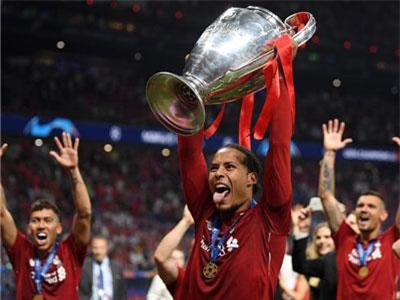 Liverpool vô địch, Van Dijk vẫn ‘nhường’ QBV cho Messi