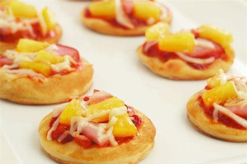 CLIP: Hướng dẫn cách làm Pizza Hawaii phiên bản mini  