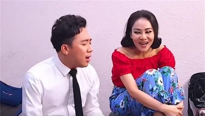 Cùng là chị em thân thiết, khi Thu Minh gây tranh cãi vì Diva, Tùng Dương phát ngôn sốc còn Trấn Thành lại được ca ngợi vì điều này  - Ảnh 6.