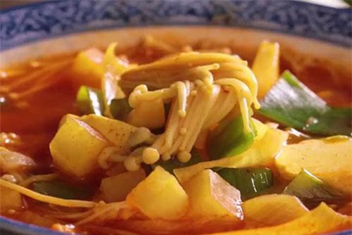 Súp đậu hũ Hàn Quốc cay cay, ngọt vị từ rau củ tự nhiên