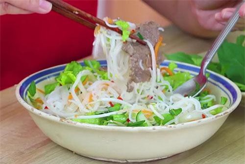  Hướng dẫn làm bún bò xào Nam Bộ đơn giản, nhanh gọn