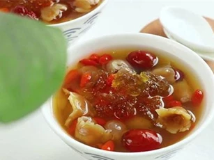 Clip: Cách nấu chè dưỡng nhan, ăn ngon lại đẹp da tự nhiên