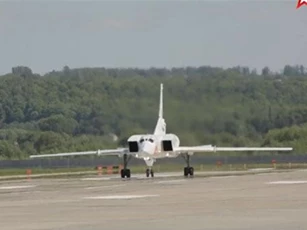 CLIP: Nga "khoe" kỹ năng hoàn hảo của huyền thoại Tu-22M3M