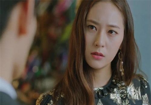 Mẹ đẻ lên chơi mấy ngày mà chồng "mời" bà đi về, tôi tức quá tuyên bố một câu khiến anh ta nín thinh