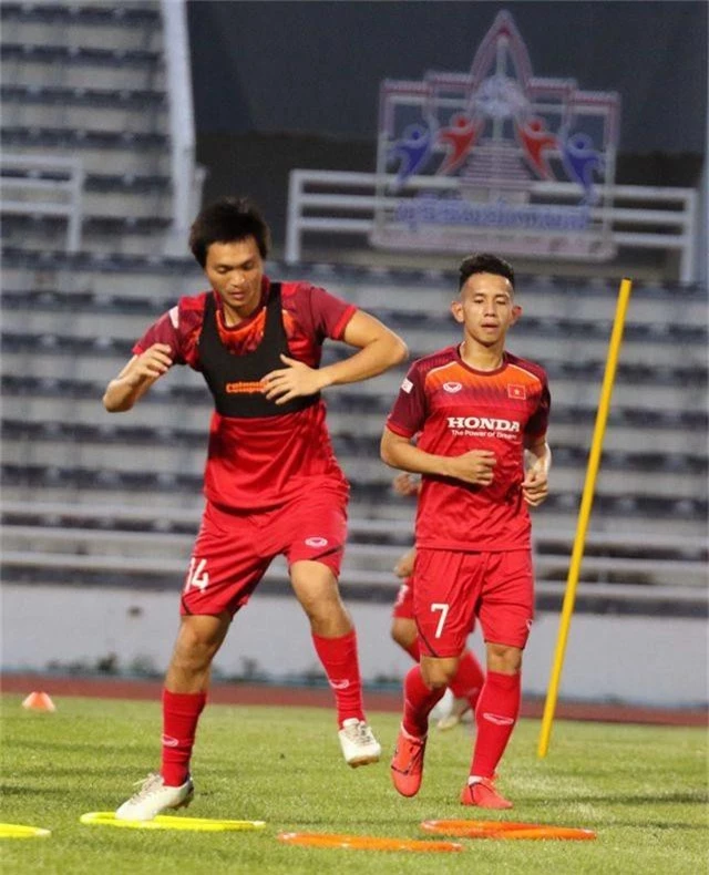 Đội hình nào cho đội tuyển Việt Nam trước cuộc đấu với Thái Lan? - 24