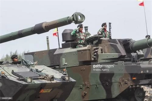 Cận cảnh tháp pháo Cockerill CT-CV 105 mm trên xe tăng hạng trung tiên tiến MMWT của Indonesia