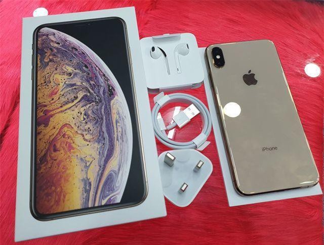 iPhone XS series chính hãng tiếp tục giảm giá trước sức mua kém