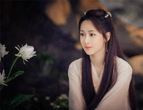 Phụ nữ thời Tống ngực càng phẳng càng được coi là xinh đẹp?