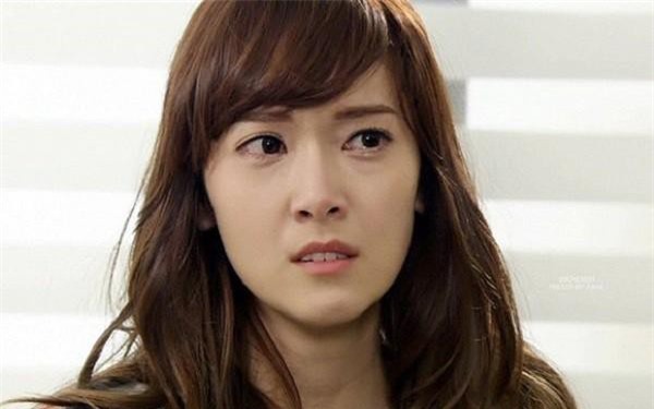 Bị dọa "không đẻ nhanh là thay mái mới", nàng dâu thừa lúc trêu đùa với bạn “bẻ lái” một câu đủ khiến mẹ chồng tức run người