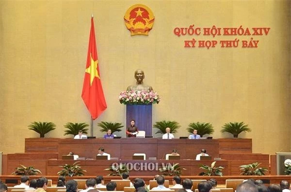 Chủ tịch Quốc hội Nguyễn Thị Kim Ngân điều hành phiên chất vấn và trả lời chất vấn sáng 04/6. 