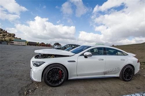 Mercedes-AMG GT 73 4MATIC+ đang được chạy thử