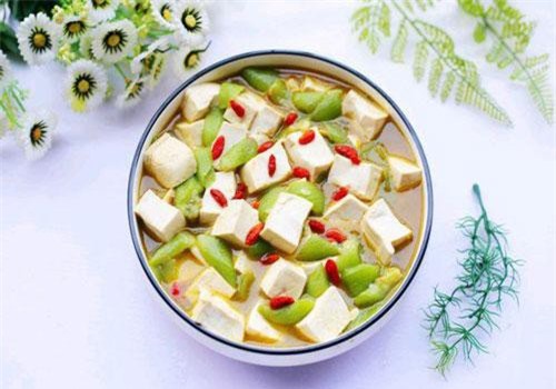 Canh mướp mà nấu với nguyên liệu này thì vừa giúp đẹp da lại ngon bổ, ăn mãi không chán!