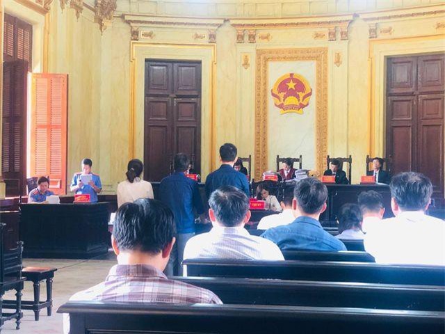 TPHCM: Xét xử đường dây buôn lậu siêu xe BMW khủng