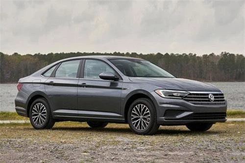 10. Volkswagen Jetta (doanh số: 83.324 chiếc).