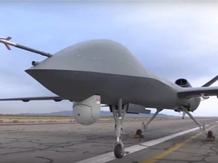 Clip: Trung Quốc thử nghiệm siêu UAV trên cao nguyên Tây Tạng