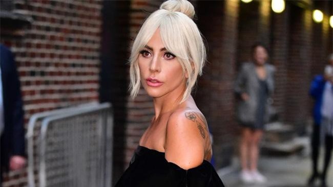 Lady Gaga lần đầu lên tiếng hậu hủy hôn