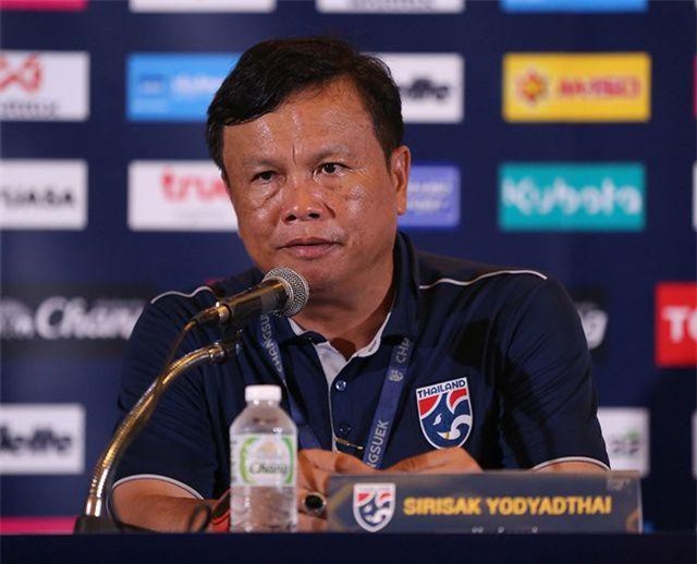 HLV Thái Lan: “Chúng tôi thua Việt Nam vì phung phí nhiều cơ hội”