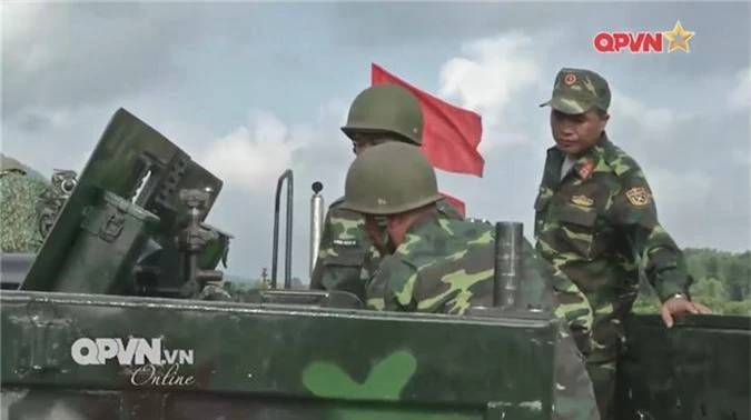 Phao D-44 Viet Nam “hoa rong” bang cach khong ngo-Hinh-3