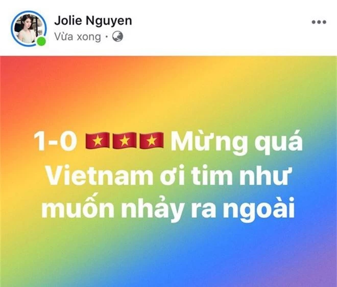 Sao Vbiz vỡ oà khi Văn Đức ghi bàn phút chót, tuyển Việt Nam hạ Thái Lan ngoạn mục vào chung kết Kings Cup - Ảnh 5.