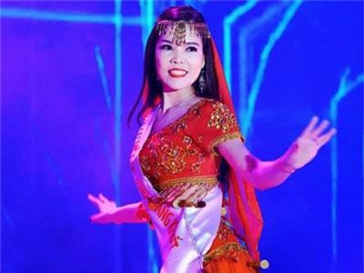 Xúc động câu chuyện nữ bác sĩ chỉ còn một chân truyền lửa cho những người khuyết tật