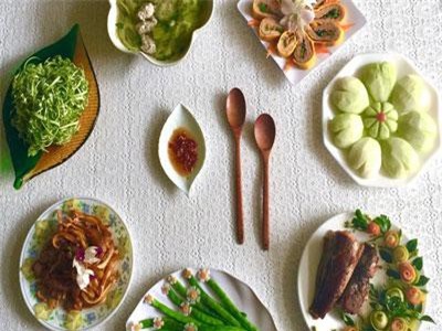 Nấu mâm cơm ngon không khác gì mâm cỗ: Đây quả đúng là chị gái vàng trong làng làm vợ