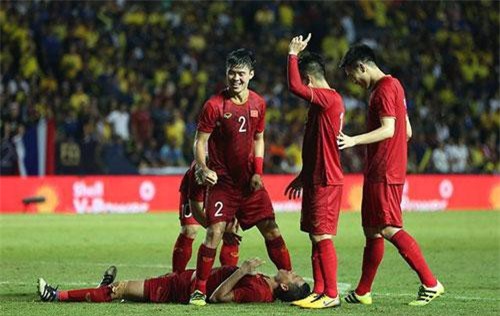 Thái Lan 0-1 Việt Nam: Bàn thắng phút bù giờ của Anh Đức