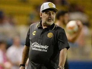 Diego Maradona: Tôi là HLV Man United cần