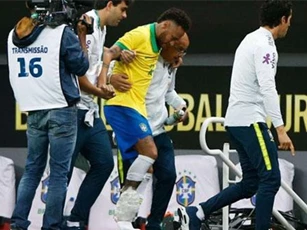 NÓNG: Neymar lỡ Copa America vì chấn thương