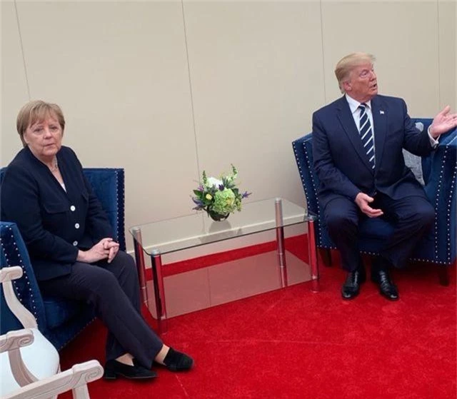 Bức ảnh tố mối quan hệ căng thẳng giữa Thủ tướng Đức và Tổng thống Trump - 1