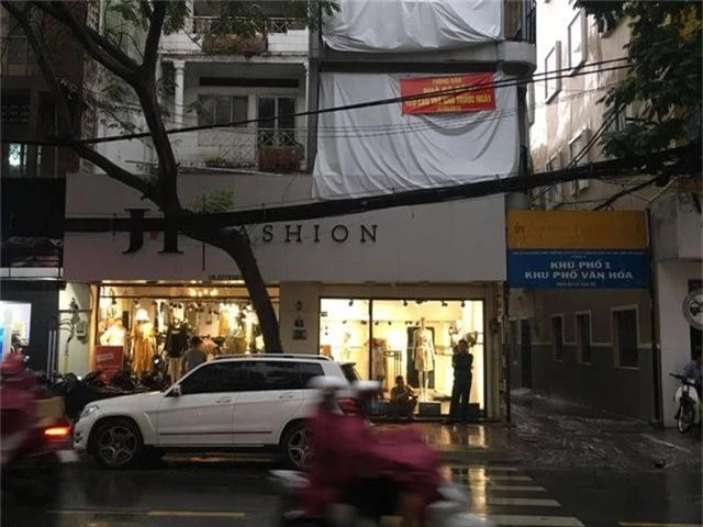 nguyên nhân chục thanh niên mang hung khí truy sát nhóm đi ô tô ở Sài Gòn nguyên nhân chục thanh niên mang hung khí truy sát nhóm đi ô tô ở Sài Gòn