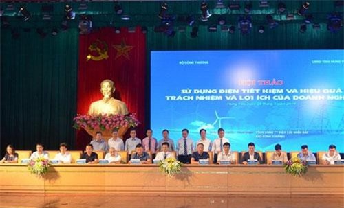 1.600 doanh nghiệp tự nguyện tham gia chương trình điều chỉnh phụ tải điện