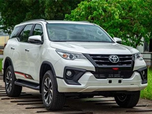 Bảng giá xe Toyota tháng 6/2019: Fortuner 2019 ra mắt