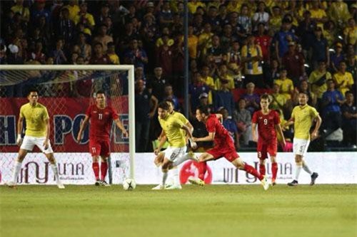 ĐT Việt Nam nhận quà 'độc' sau chiến thắng trước ĐT Thái Lan