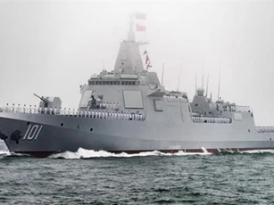 Trung Quốc tuyên bố khu trục hạm Type 055 "ăn đứt" tuần dương hạm Slava Nga