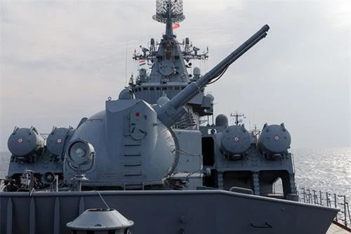 Pháo hạm AK-130 trên tuần dương hạm lớp Slava