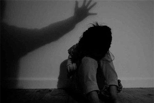 Bạc Liêu: Một bé gái 7 tuổi nghi bị người đàn ông 57 tuổi xâm hại!