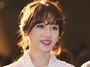 Hari Won xuất hiện với gương mặt ngày càng lạ lẫm, rộ nghi án "đập đi xây lại"