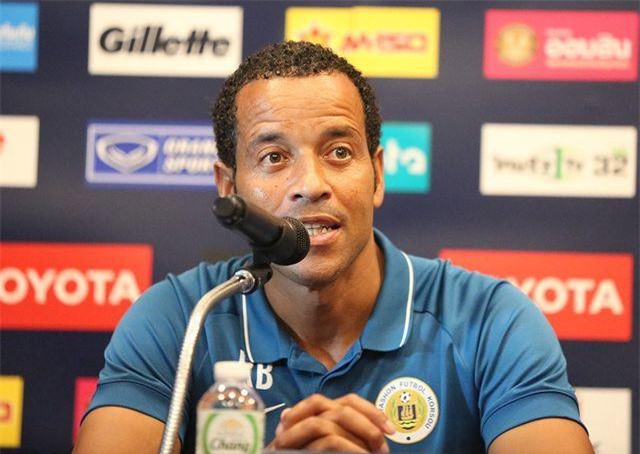 HLV Curacao: “Chúng tôi tôn trọng đội tuyển Việt Nam”