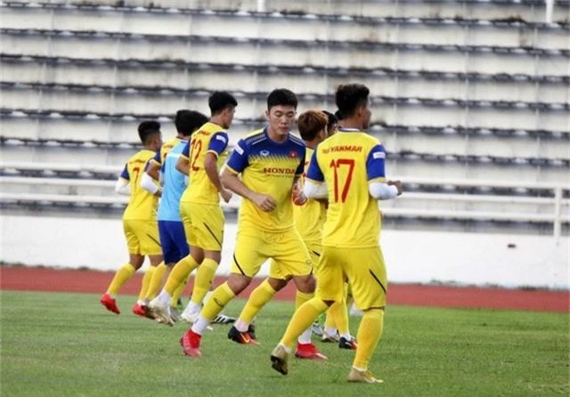 ĐT Việt Nam tập nhẹ, sẵn sàng cho trận chung kết Kings Cup 2019 gặp ĐT Curacao - Ảnh 5.