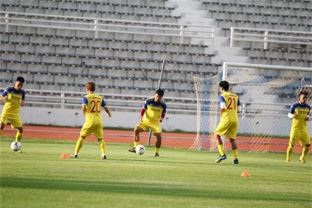ĐT Việt Nam tập nhẹ, sẵn sàng cho trận chung kết Kings Cup 2019 gặp ĐT Curacao - Ảnh 8.