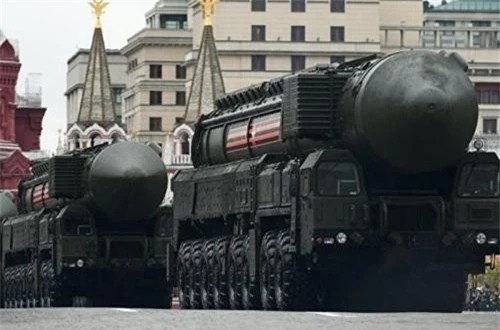 Ước tính hiện Nga duy trì 90 bệ phóng di động và 24 silo giếng phóng cố định tên lửa RS-24 Yars.