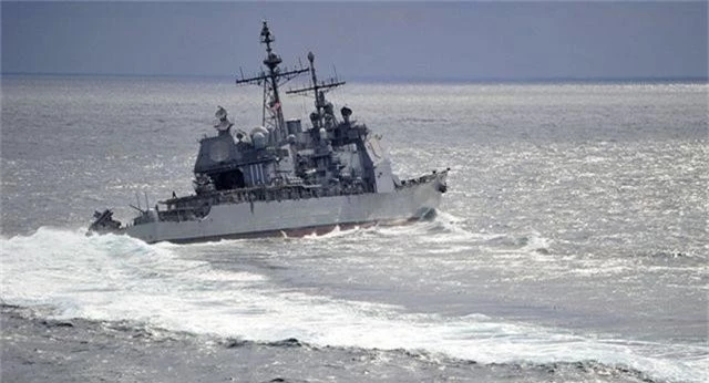 Moscow cáo buộc tàu chiến Mỹ “cắt mặt” nguy hiểm tàu Nga ở Hoa Đông - 1