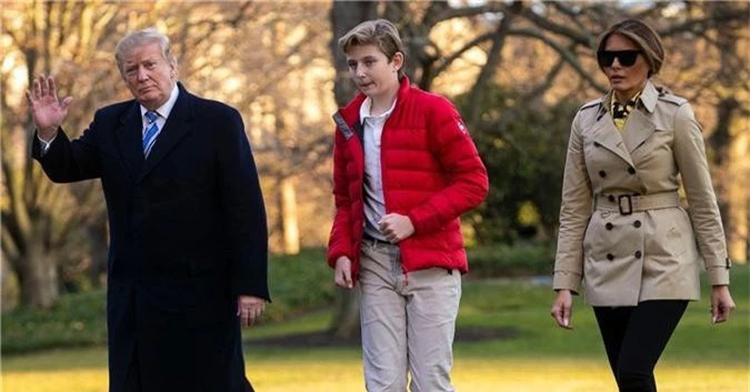 Quý tử Barron Trump hiện giờ ra sao sau khi vắng mặt bất thường trong chuyến thăm của gia đình đến Vương quốc Anh - Ảnh 1.