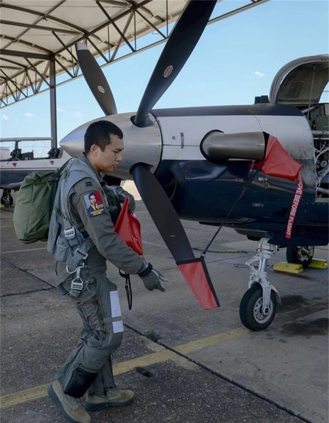 Thượng úy phi công Việt Nam đầu tiên tốt nghiệp khóa huấn luyện phi công tại Mỹ - 3