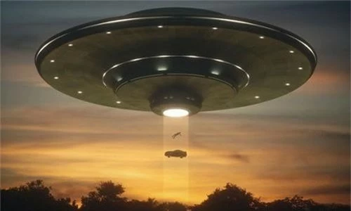 UFO thực chất là cỗ máy thời gian du hành từ tương lai? - Ảnh 1.