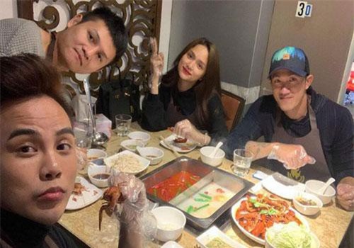Hương Giang khoe ảnh ăn tối cùng Criss Lai, fan rần rần mong ngày tái hợp